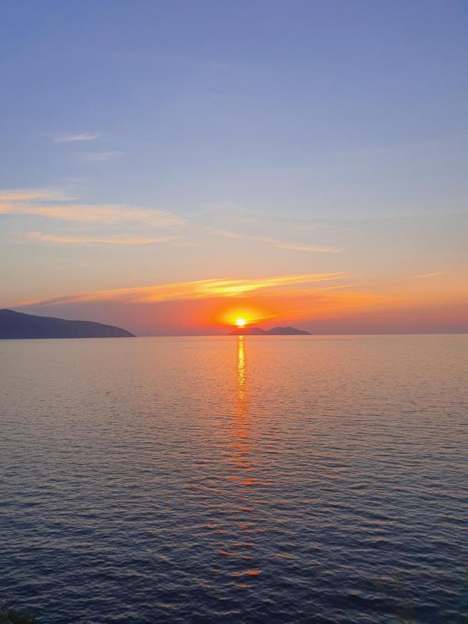 Deni Sea View Apartment Vlorë エクステリア 写真